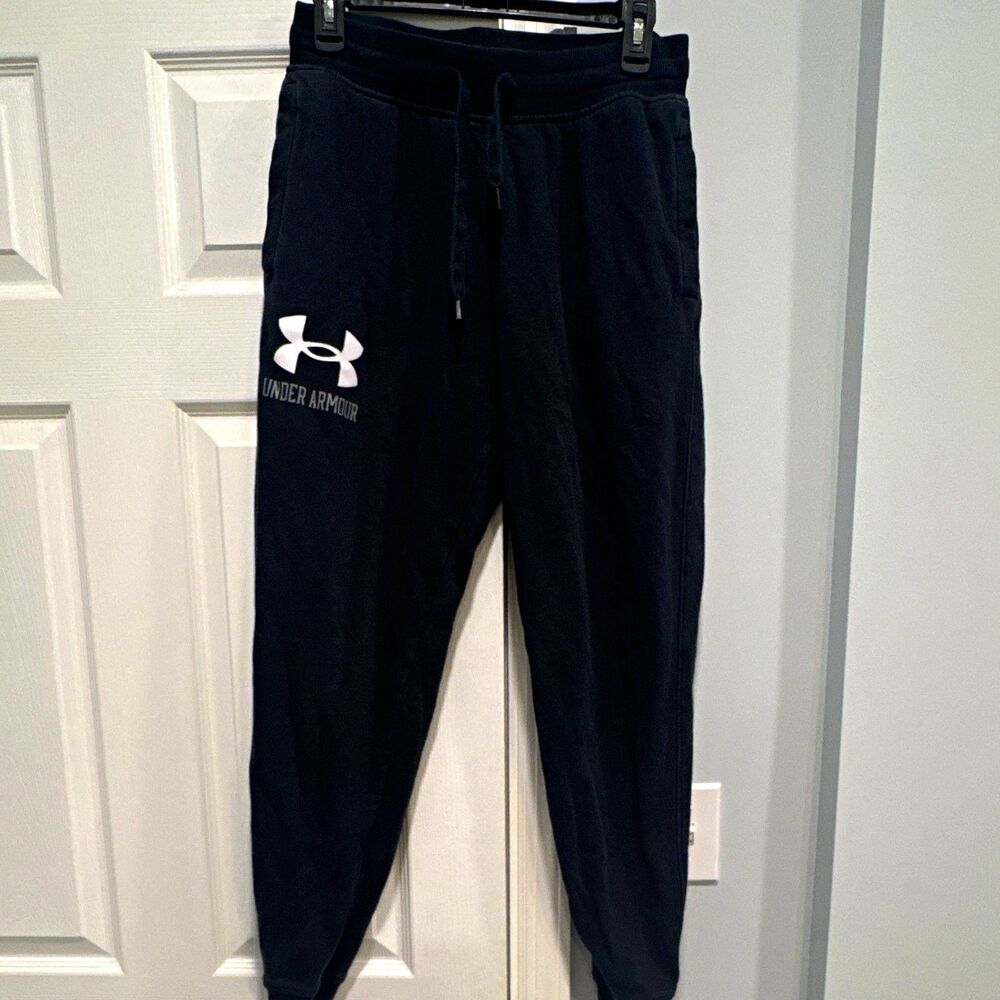 Under Armour Men's Black Jogger Pants Size M Loose Fit Drawstring Pockets